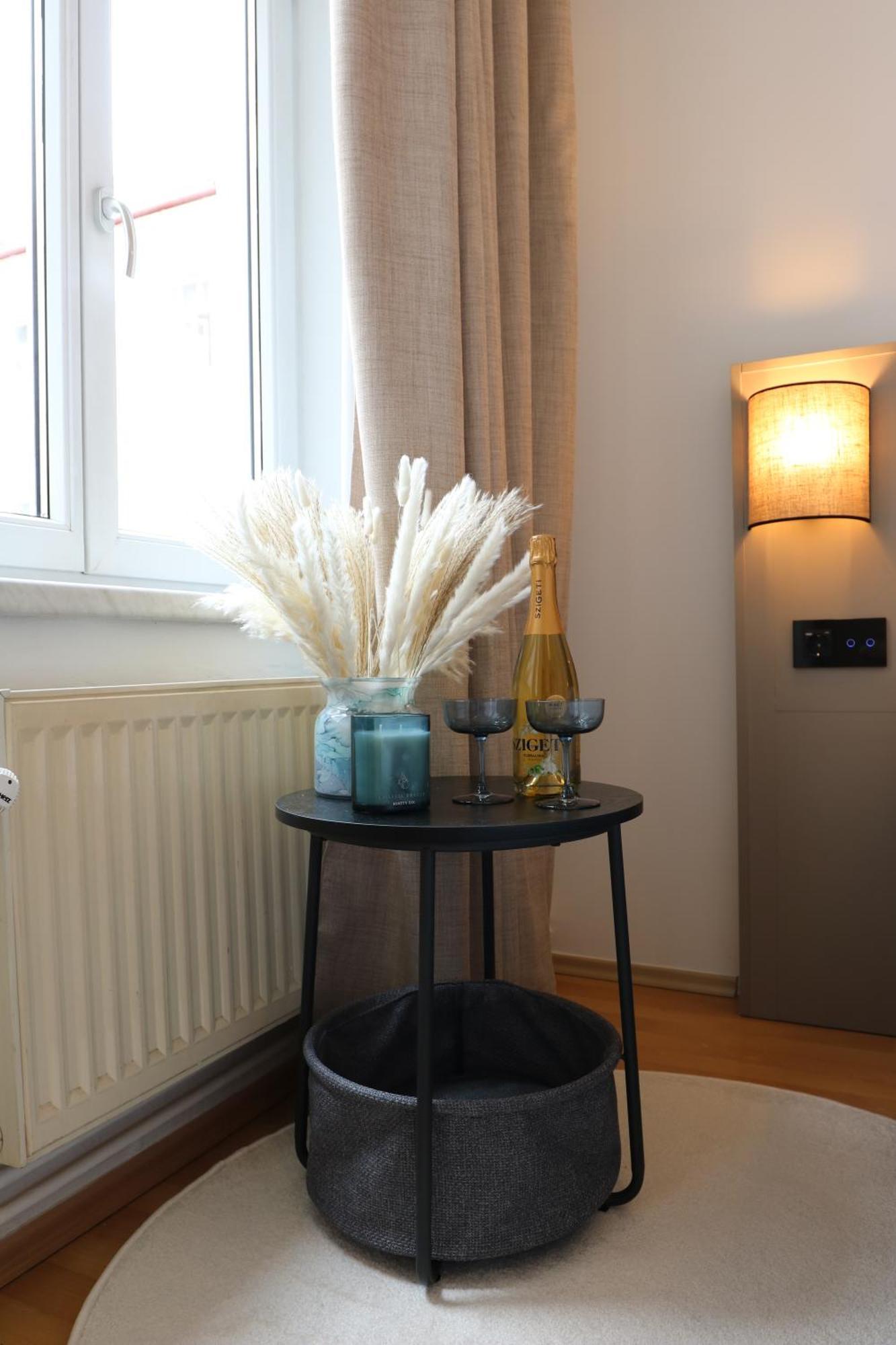 Aparthotel Amelie Wenen Buitenkant foto